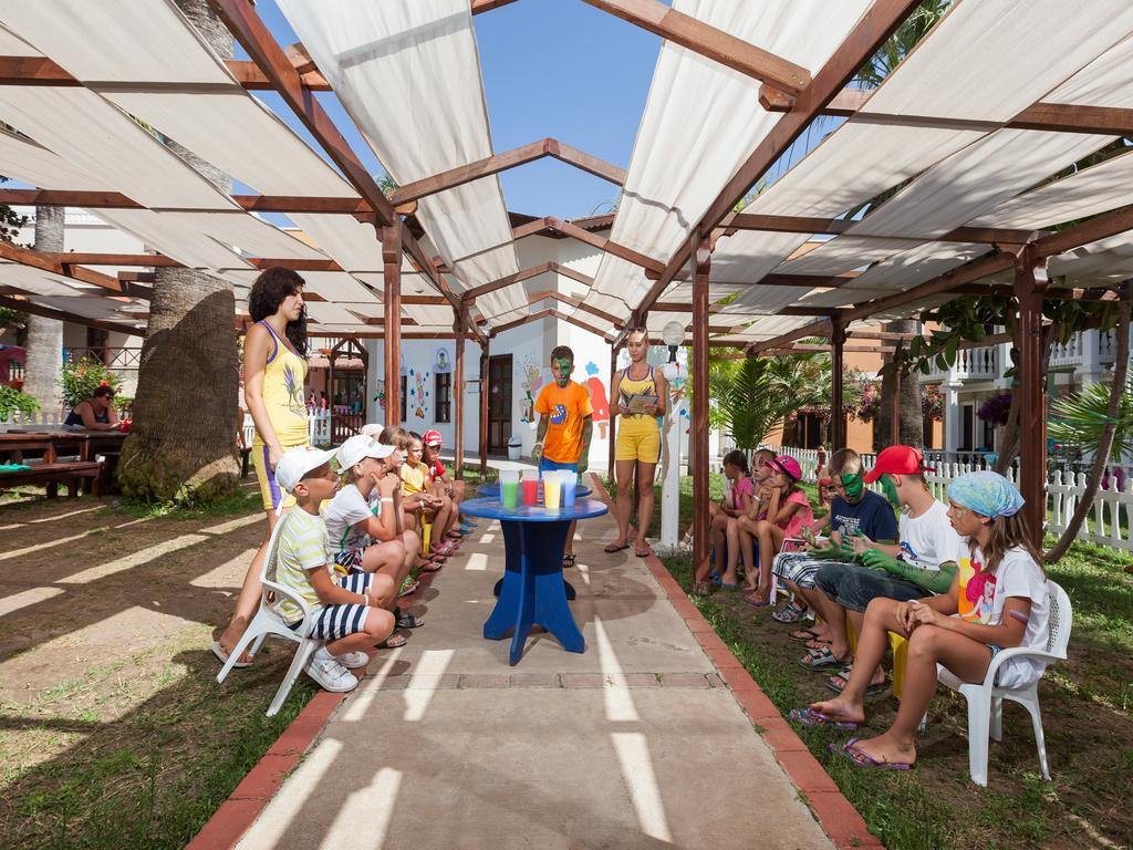 Club Tarhan Beach Didim Ngoại thất bức ảnh
