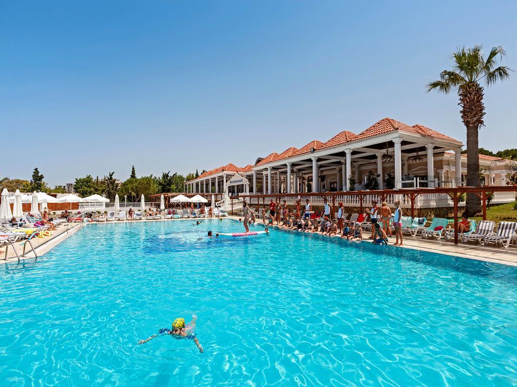 Club Tarhan Beach Didim Ngoại thất bức ảnh