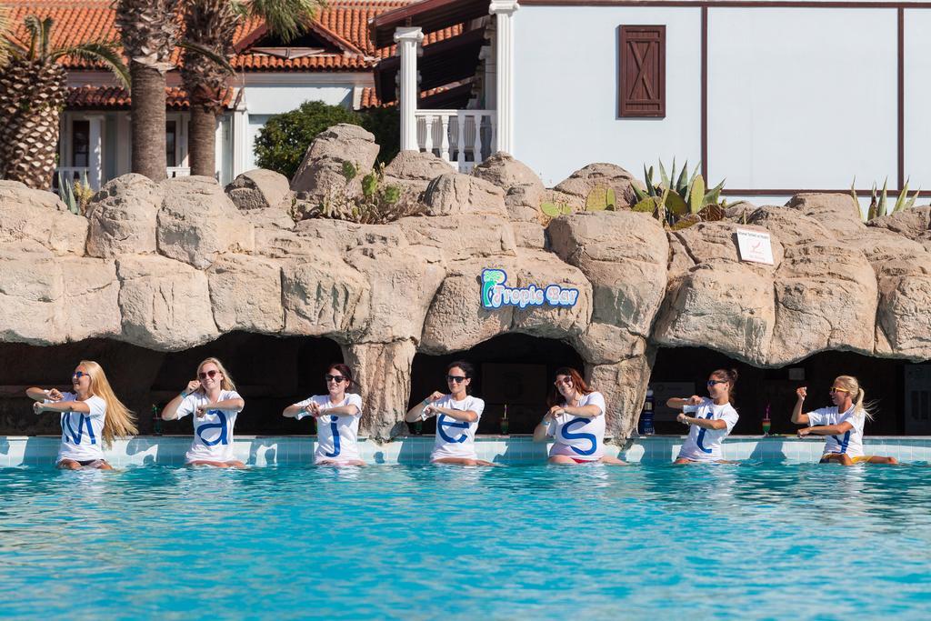 Club Tarhan Beach Didim Ngoại thất bức ảnh