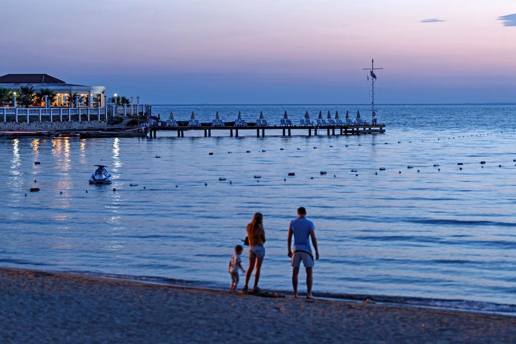 Club Tarhan Beach Didim Ngoại thất bức ảnh