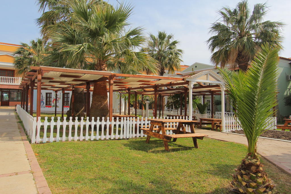 Club Tarhan Beach Didim Ngoại thất bức ảnh