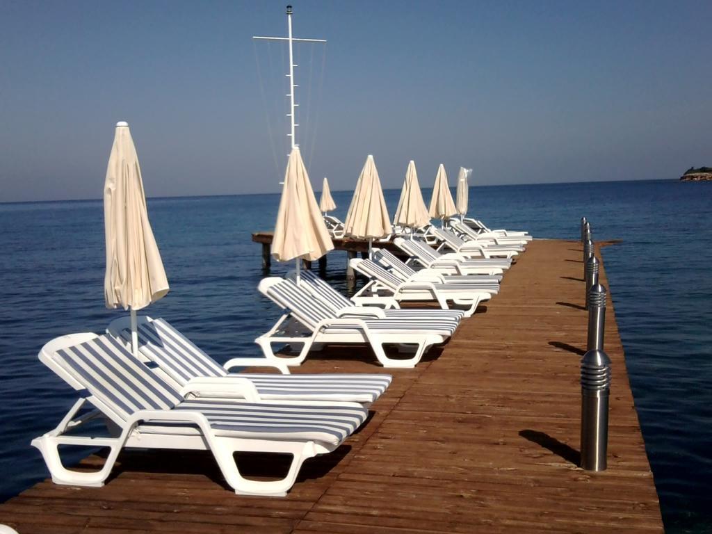 Club Tarhan Beach Didim Ngoại thất bức ảnh