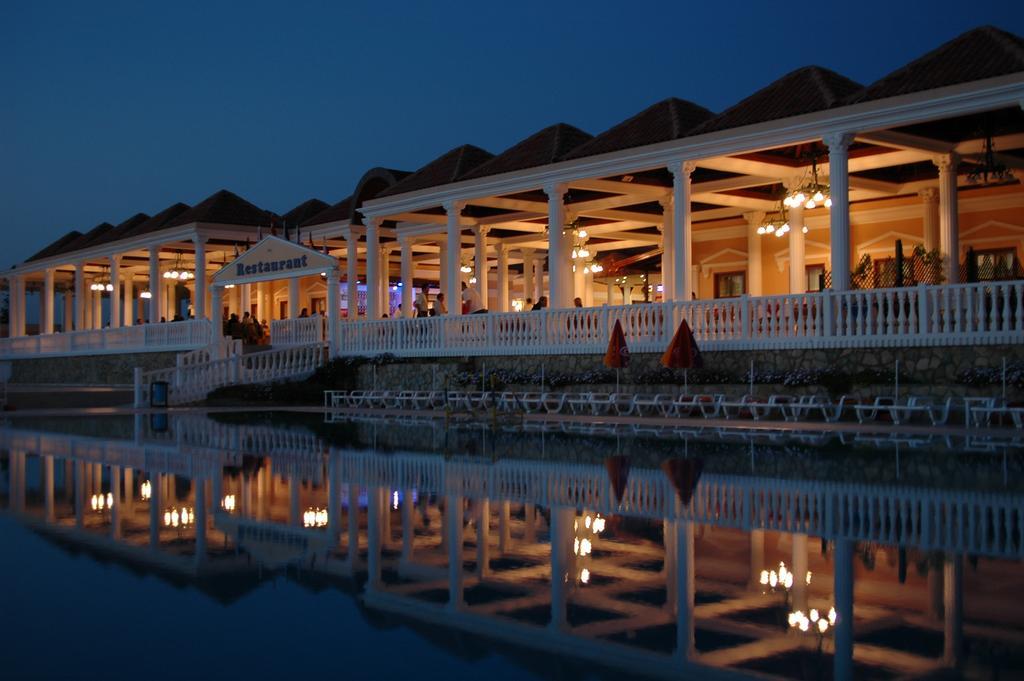 Club Tarhan Beach Didim Ngoại thất bức ảnh